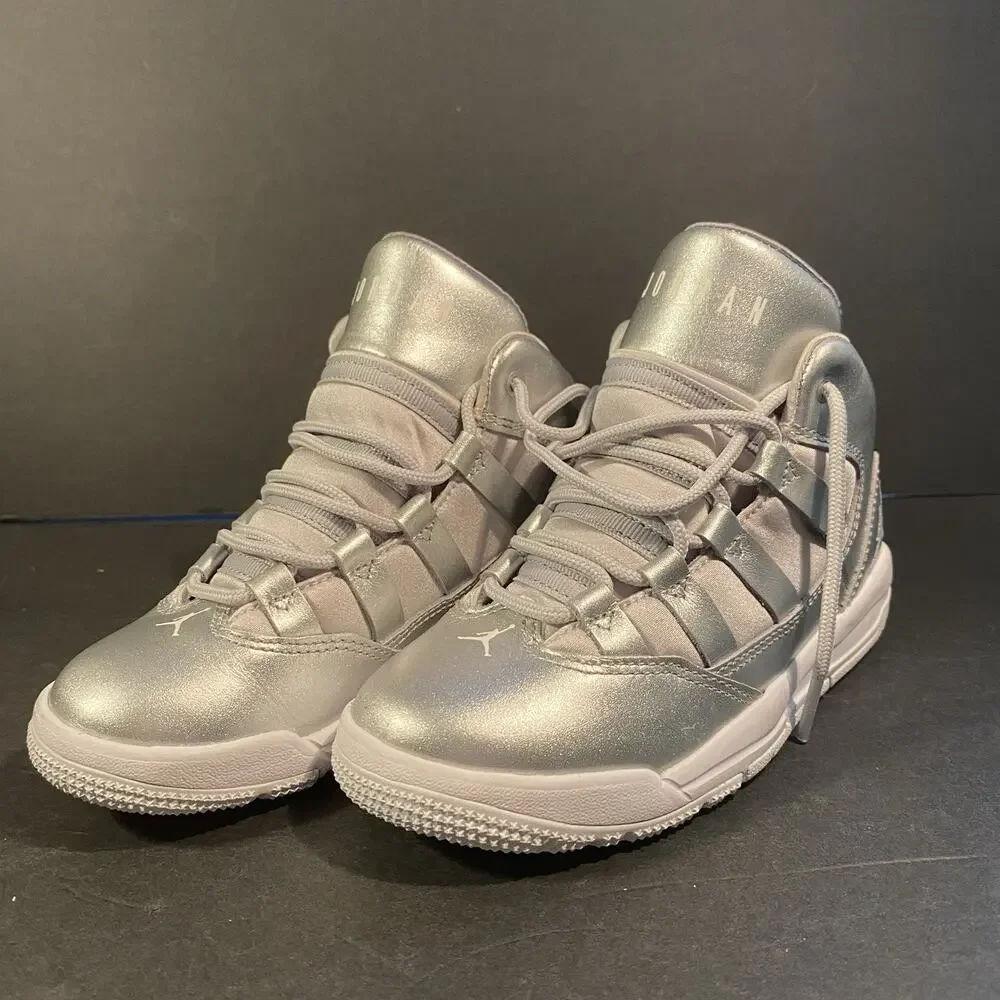 Jordan Max Aura 4 Shoes Metallic Silver Kids Size 11C